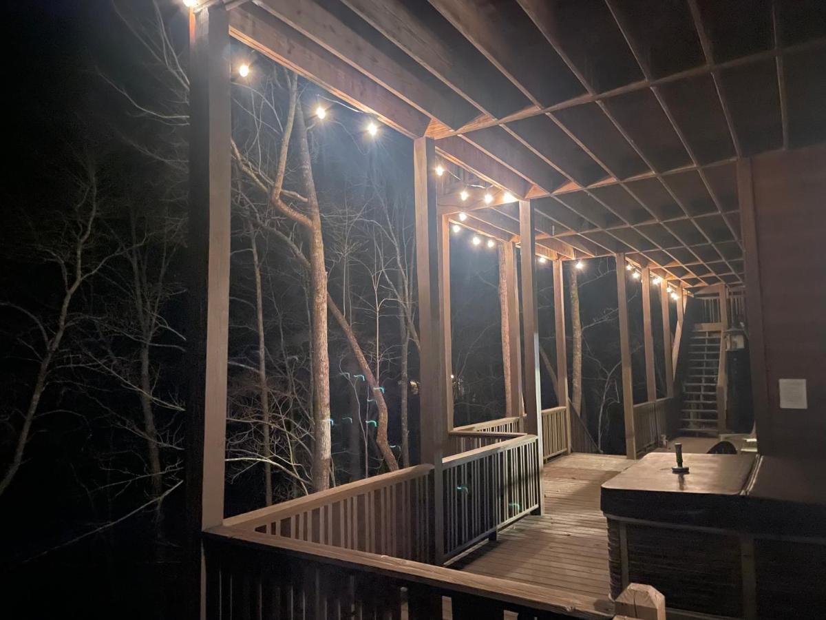 Cozy Creekfront Family Cabin-Pet Friendly -Gamerm-Hot Tub ハイアワシー エクステリア 写真